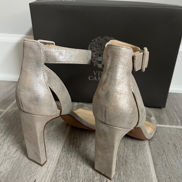Vince Camuto Sandy Silver/clear Heels - Picture 3 of 4